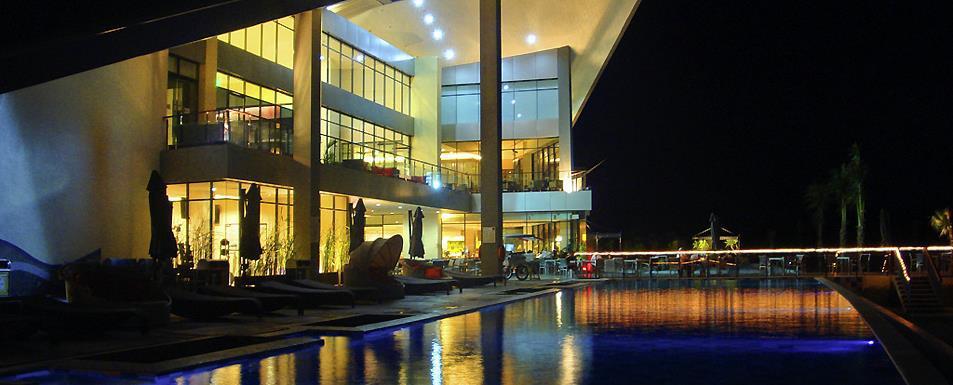 Novotel Manado Golf Resort&Convention Center Exterior foto